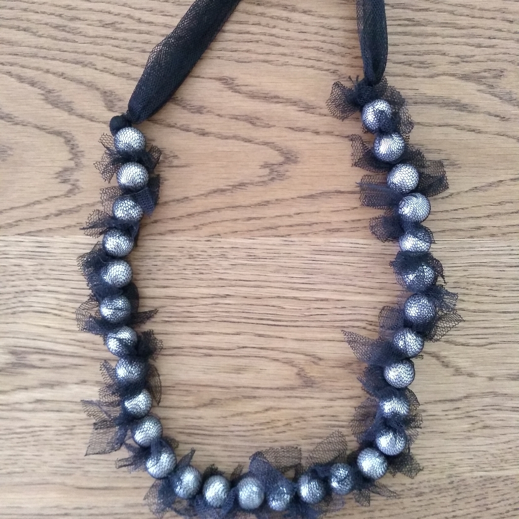Nwot- Laila Rowe Necklace 7$